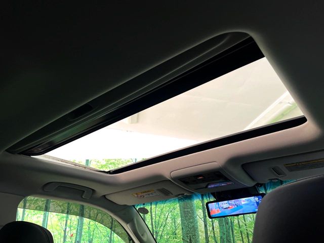 Lexus LX 3