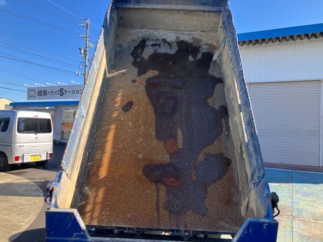Mitsubishi Fuso Canter 12