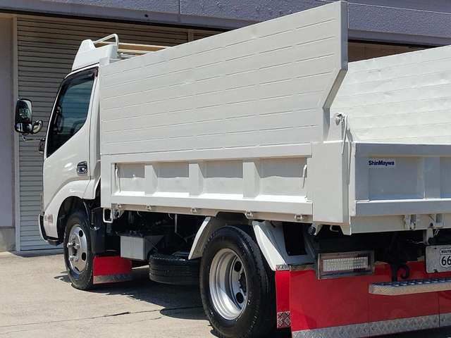 Hino Dutro 12