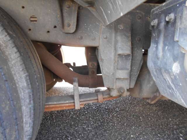 Mitsubishi Fuso Canter 9