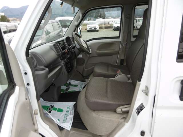 Nissan NV100 Clipper 11