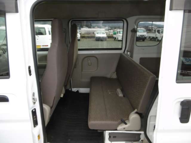 Nissan NV100 Clipper 12