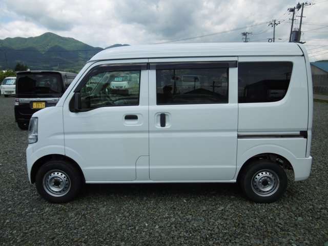 Nissan NV100 Clipper 5