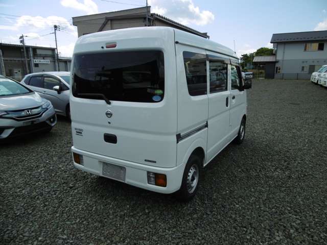 Nissan NV100 Clipper 6