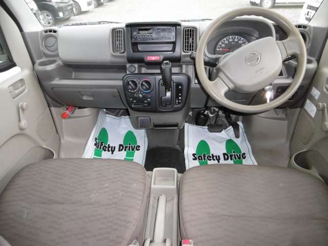 Nissan NV100 Clipper 9