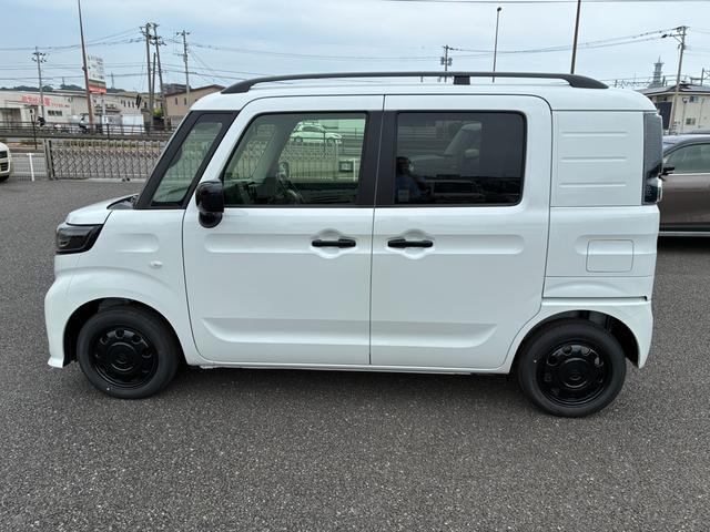 Suzuki Spacia Base 11