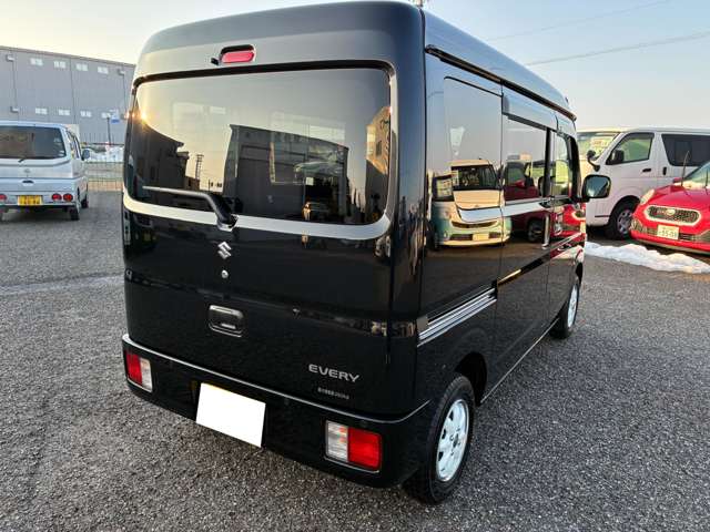 Suzuki Every 9