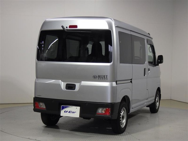 Daihatsu Hijet Cargo 3
