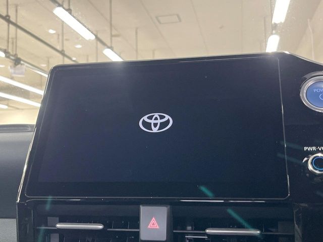 Toyota Voxy 4