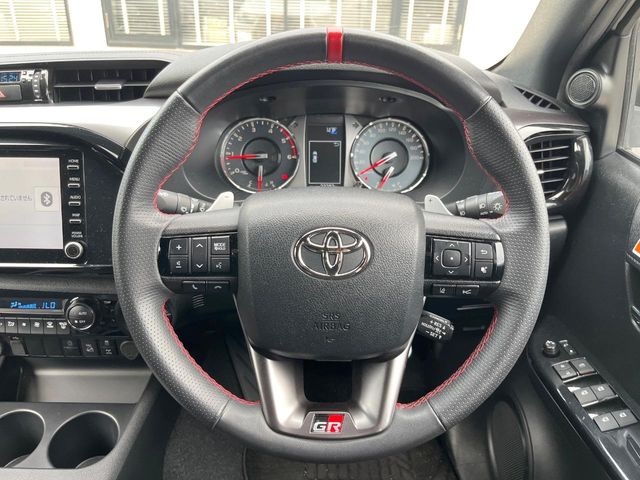 Toyota Hilux 12
