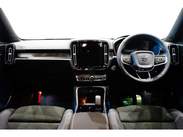 Volvo XC40リチャージ 2
