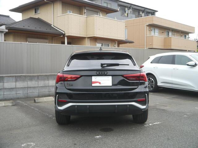 Audi Q3 Sportback 5