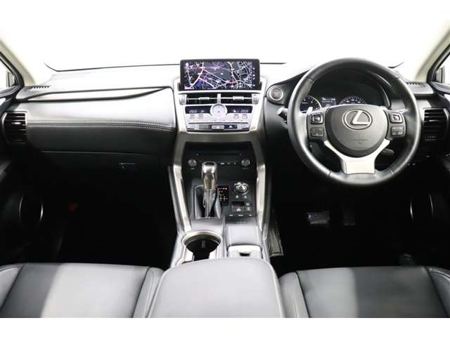 Lexus NX 8