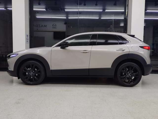 Mazda CX-30 4