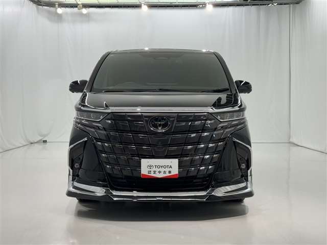 Toyota Alphard 4