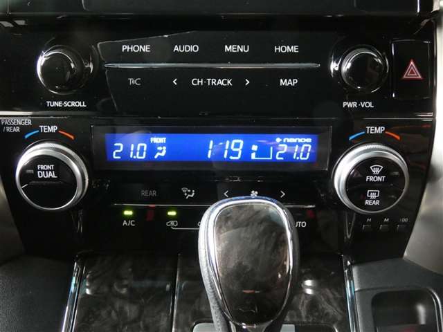 Toyota Alphard 11