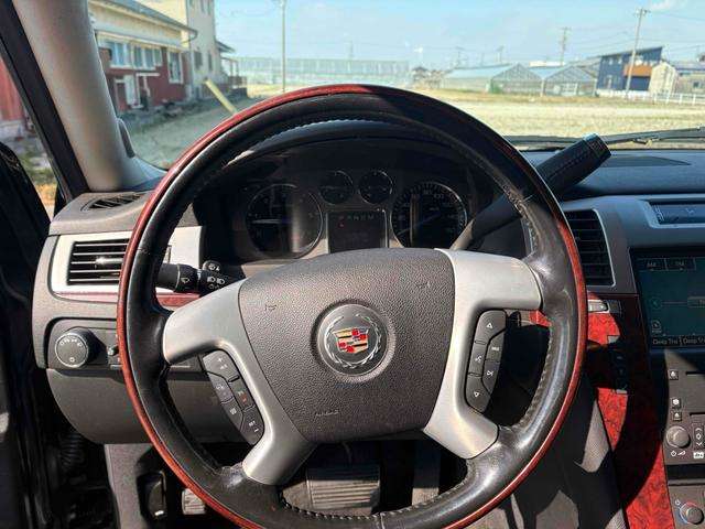 Cadillac Escalade EXT 10