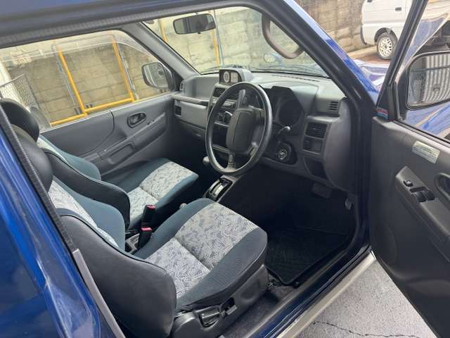 Mitsubishi Pajero Mini 11