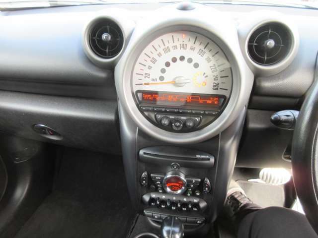 MINI Crossover 7