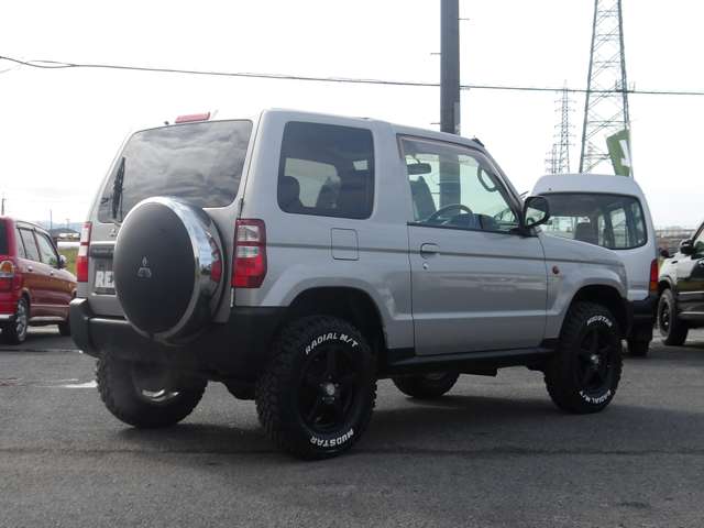 Mitsubishi Pajero Mini 7