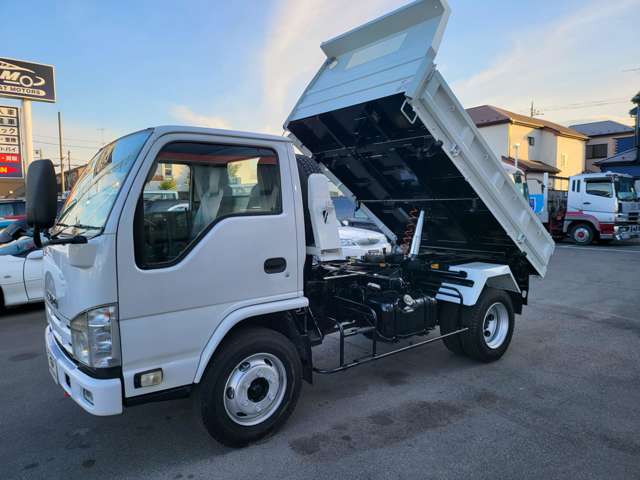 Isuzu Elf 3