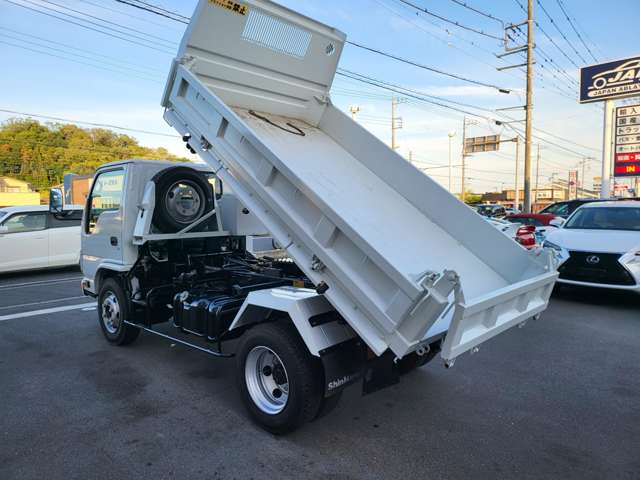 Isuzu Elf 4