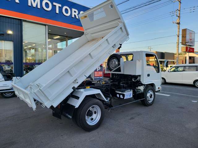 Isuzu Elf 6