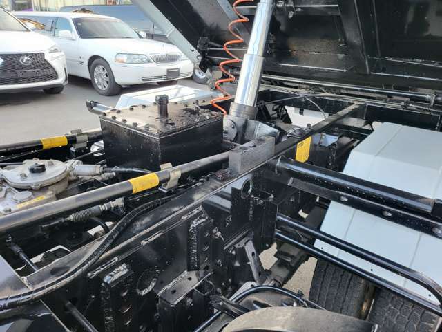 Isuzu Elf 10