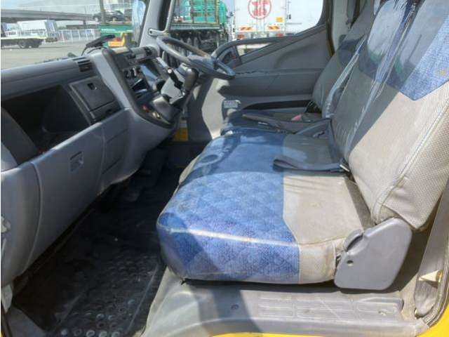 Mitsubishi Fuso Canter 6