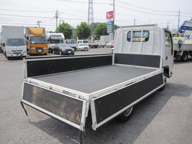 Isuzu Elf 4