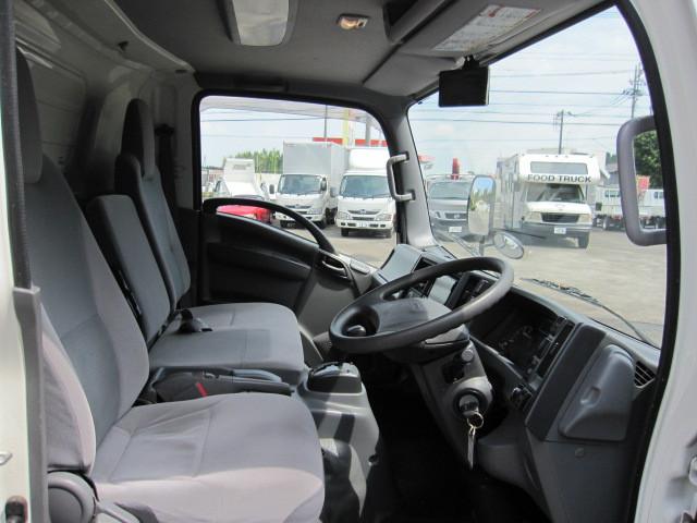 Isuzu Elf 4