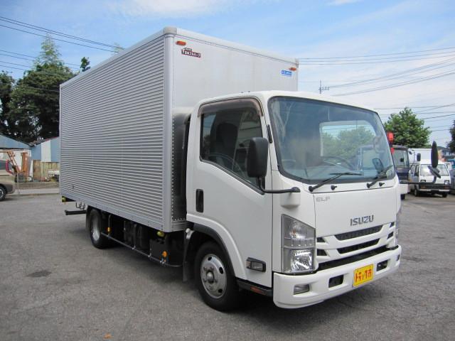 Isuzu Elf 9