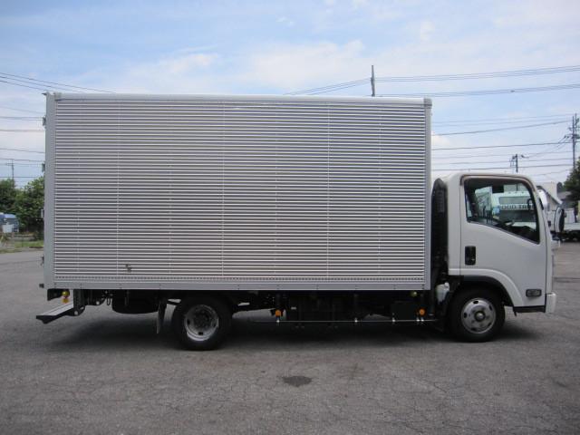 Isuzu Elf 10