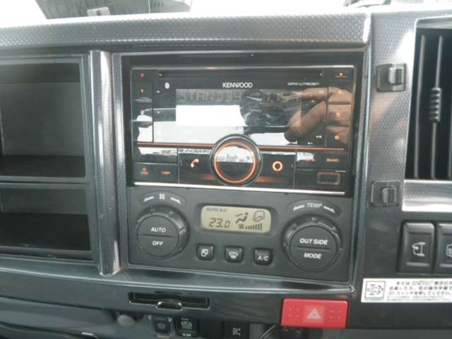Isuzu Elf 12