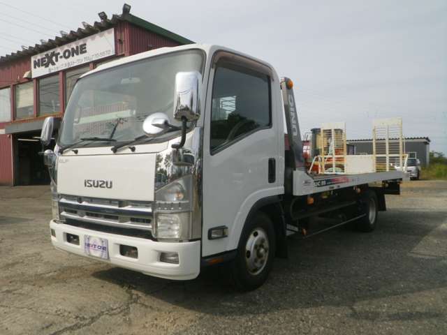 Isuzu Elf 3
