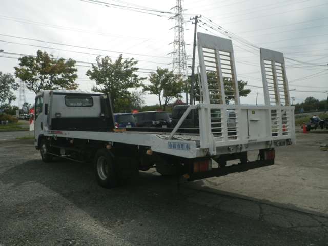 Isuzu Elf 4