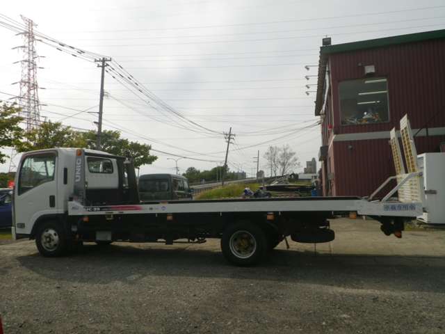 Isuzu Elf 7