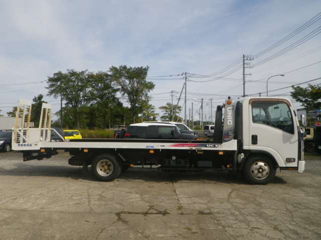 Isuzu Elf 8