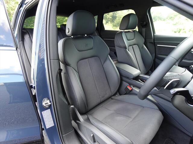 Audi Q8 e-tron 11