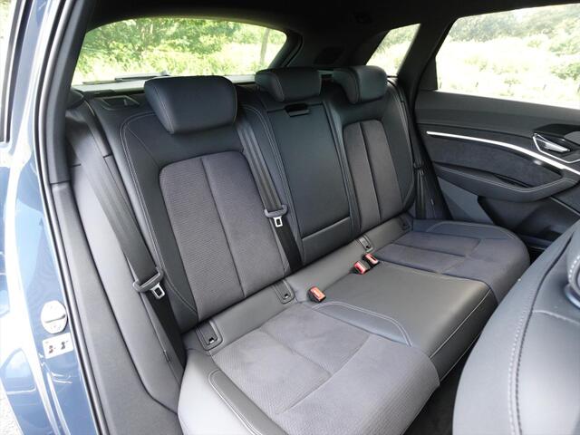 Audi Q8 e-tron 12