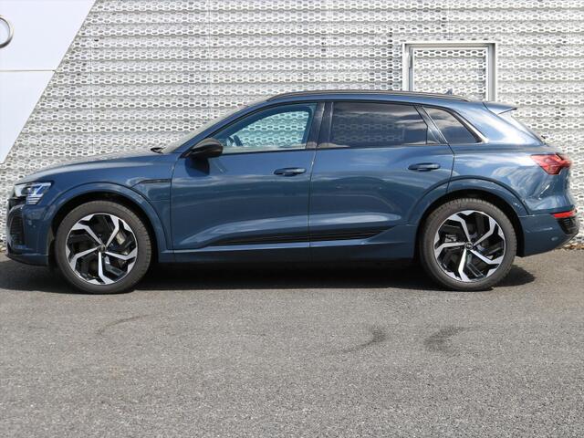 Audi Q8 e-tron 3