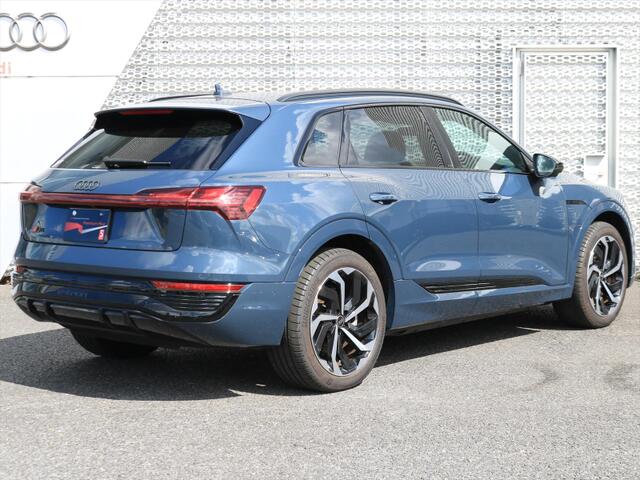 Audi Q8 e-tron 4