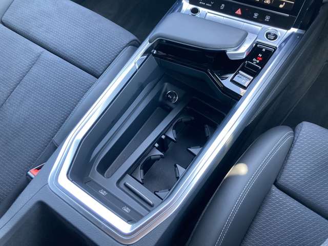 Audi e-tron Sportback 9