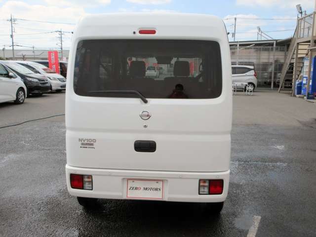Nissan NV100 Clipper 11