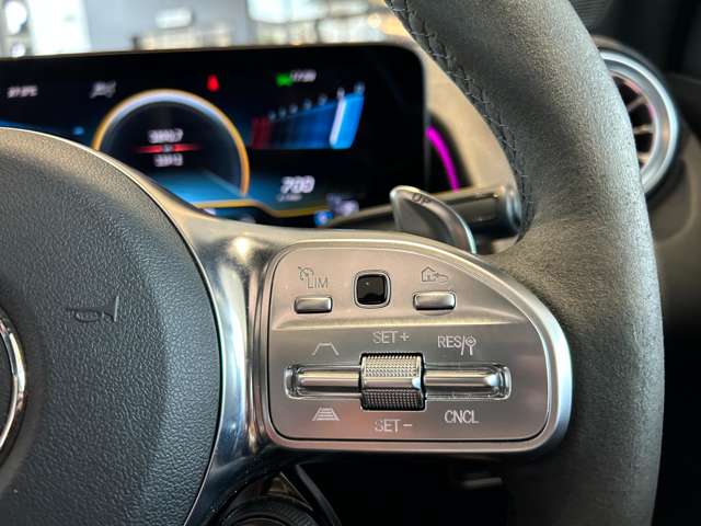 Mercedes-Benz GLB 12