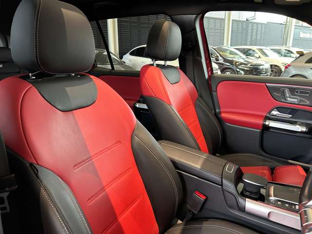 Mercedes-Benz GLB 6