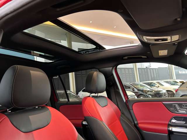 Mercedes-Benz GLB 7