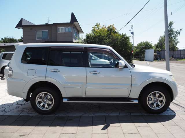 Mitsubishi Pajero 7