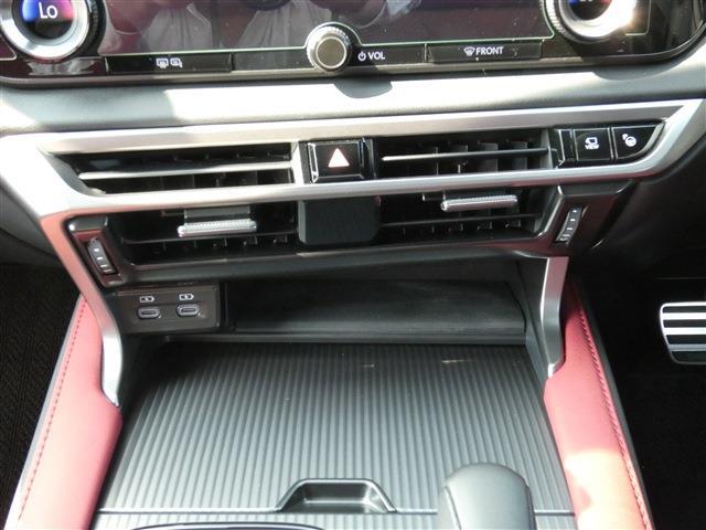 Lexus RX 9