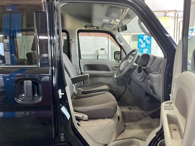 Mitsubishi Minicab Van 12